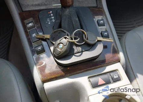 2003 BMW 325Xi from USA, damaged, VIN WBAEU33493PH88458